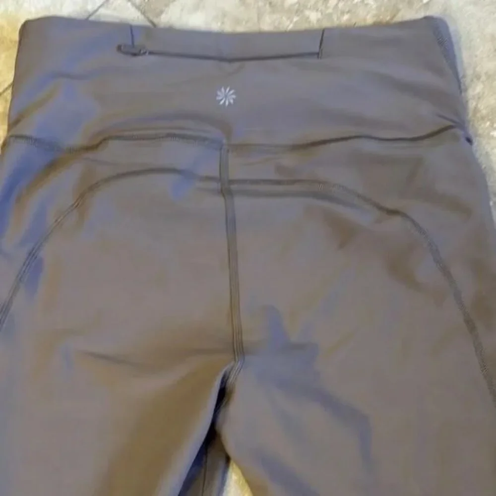 NWT Athleta Pacesetter 7/8 Taupe High-Waist Leggings sz Medium - Picture 5 of 7